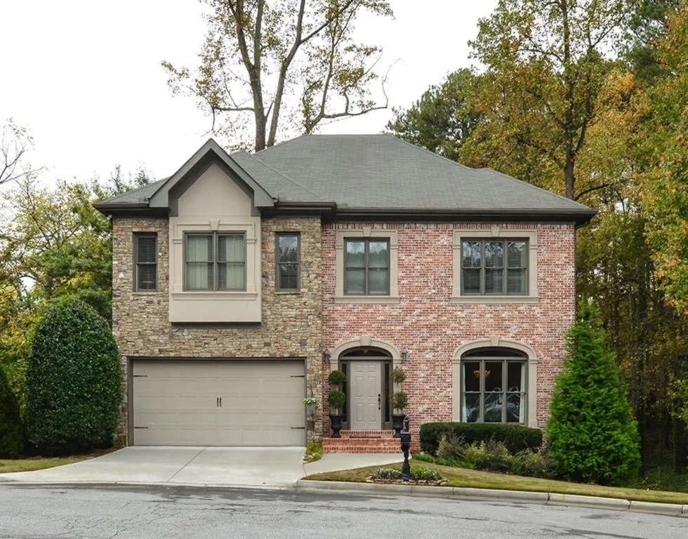 1250 Brookhaven Hideaway Court Ne, Brookhaven, Georgia 30319, 4 Bedrooms Bedrooms, ,3 BathroomsBathrooms,Residential,Sold,1250 Brookhaven Hideaway Court Ne,5615866