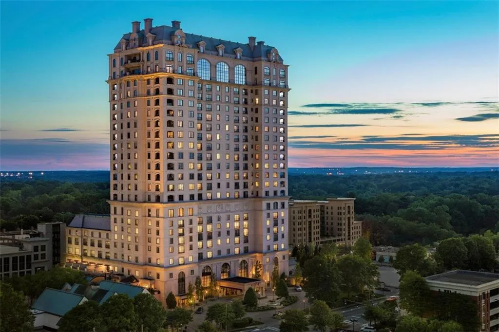 88 W Paces Ferry Road Nw Unit 1440, Atlanta, Georgia 30305, 3 Bedrooms Bedrooms, ,3 BathroomsBathrooms,Residential,Sold,88 W Paces Ferry Road Nw Unit 1440,6812444