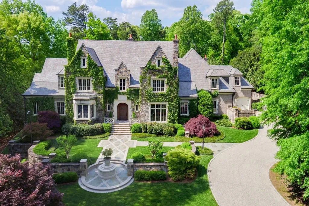 3685 Paces Ferry Road, Atlanta, Georgia 30327, 6 Bedrooms Bedrooms, ,7 BathroomsBathrooms,Residential,Sold,3685 Paces Ferry Road,6876380