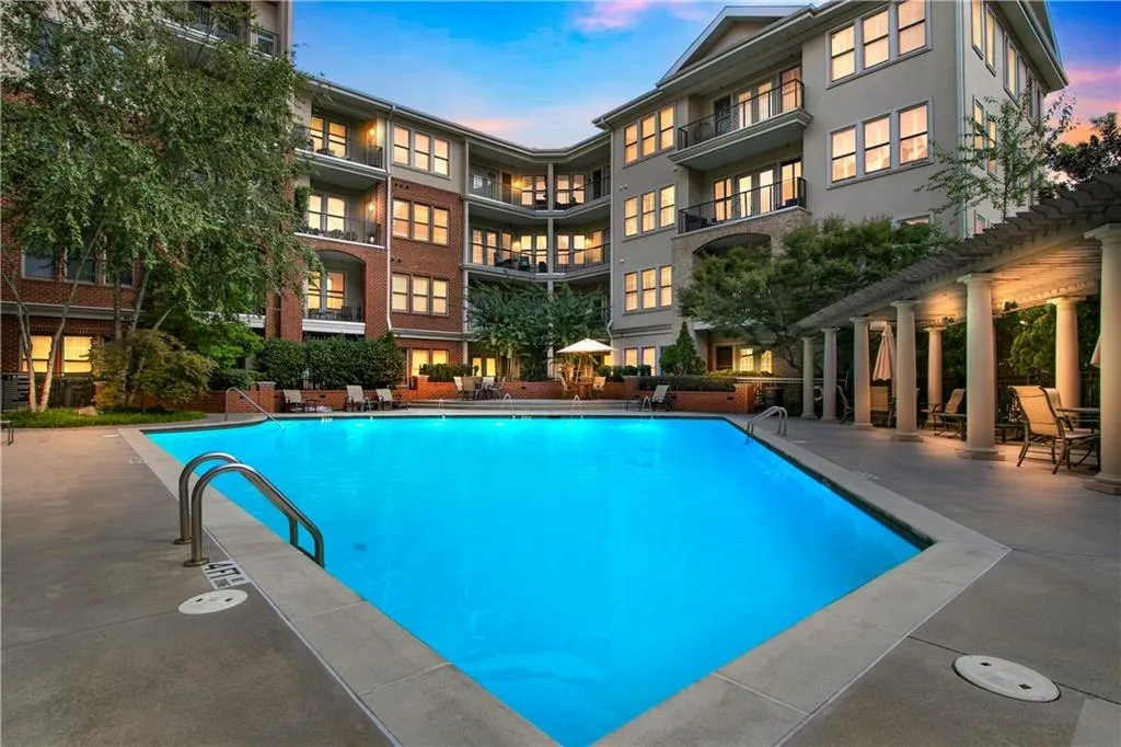 3621 Vinings Slope Se Unit 3202, Atlanta, Georgia 30339, 2 Bedrooms Bedrooms, ,2 BathroomsBathrooms,Residential,For Sale,3621 Vinings Slope Se Unit 3202,7452127