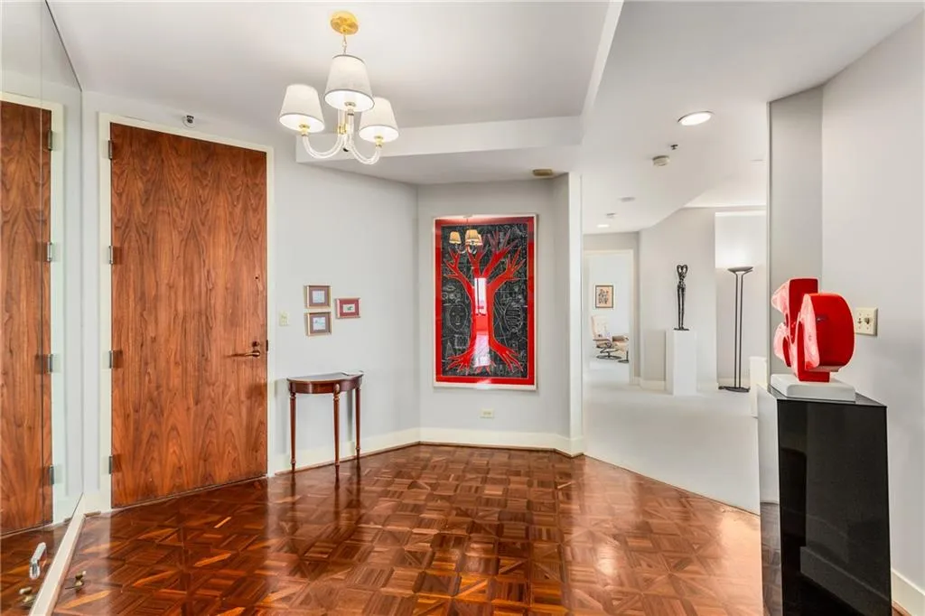 2660 Peachtree Road Nw Unit 18g, Atlanta, Georgia 30305, 1 Bedroom Bedrooms, ,2 BathroomsBathrooms,Residential,For Sale,2660 Peachtree Road Nw Unit 18g,7479158