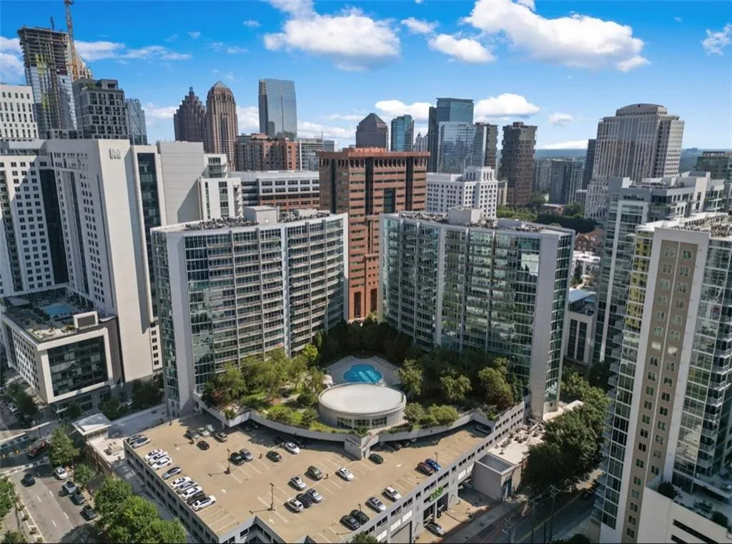 44 Peachtree Place Ne Unit 424, Atlanta, Georgia 30309, 2 Bedrooms Bedrooms, ,2 BathroomsBathrooms,Residential,For Sale,44 Peachtree Place Ne Unit 424,7461826