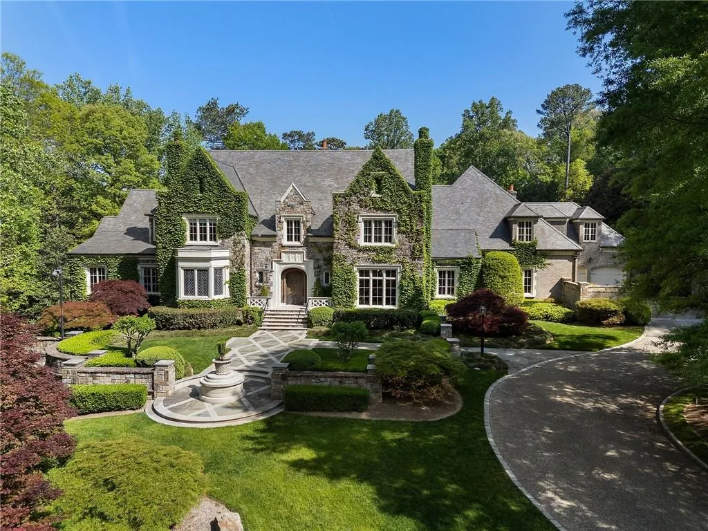 3685 Paces Ferry Road Nw, Atlanta, Georgia 30327, 6 Bedrooms Bedrooms, ,7 BathroomsBathrooms,Residential,For Sale,3685 Paces Ferry Road Nw,7508032 3685 Paces Ferry Road Nw, Atlanta, Georgia 30327, 6 Bedrooms Bedrooms, ,7 BathroomsBathrooms,Residential,For Sale,3685 Paces Ferry Road Nw,7508032