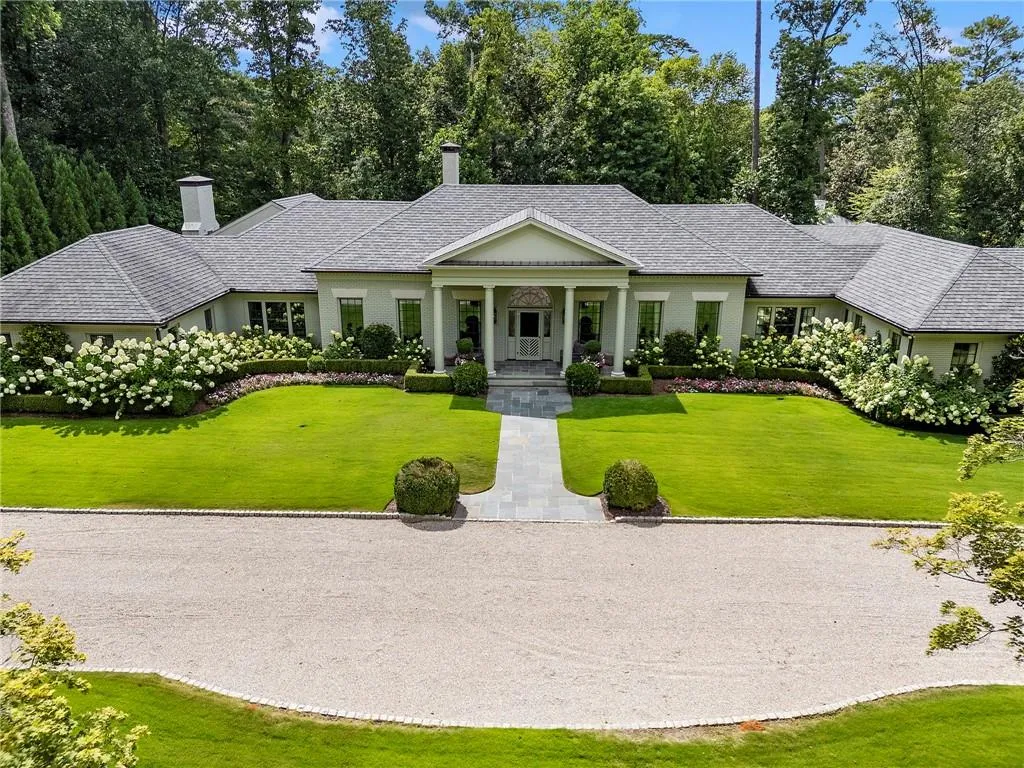 3612 Castlegate Drive Nw, Atlanta, Georgia 30327, 6 Bedrooms Bedrooms, ,8 BathroomsBathrooms,Residential,For Sale,3612 Castlegate Drive Nw,7503335
