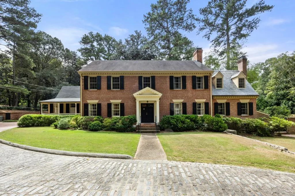 1790 Garraux Road Nw, Atlanta, Georgia 30327, 4 Bedrooms Bedrooms, ,3 BathroomsBathrooms,Residential,Sold,1790 Garraux Road Nw,7513330