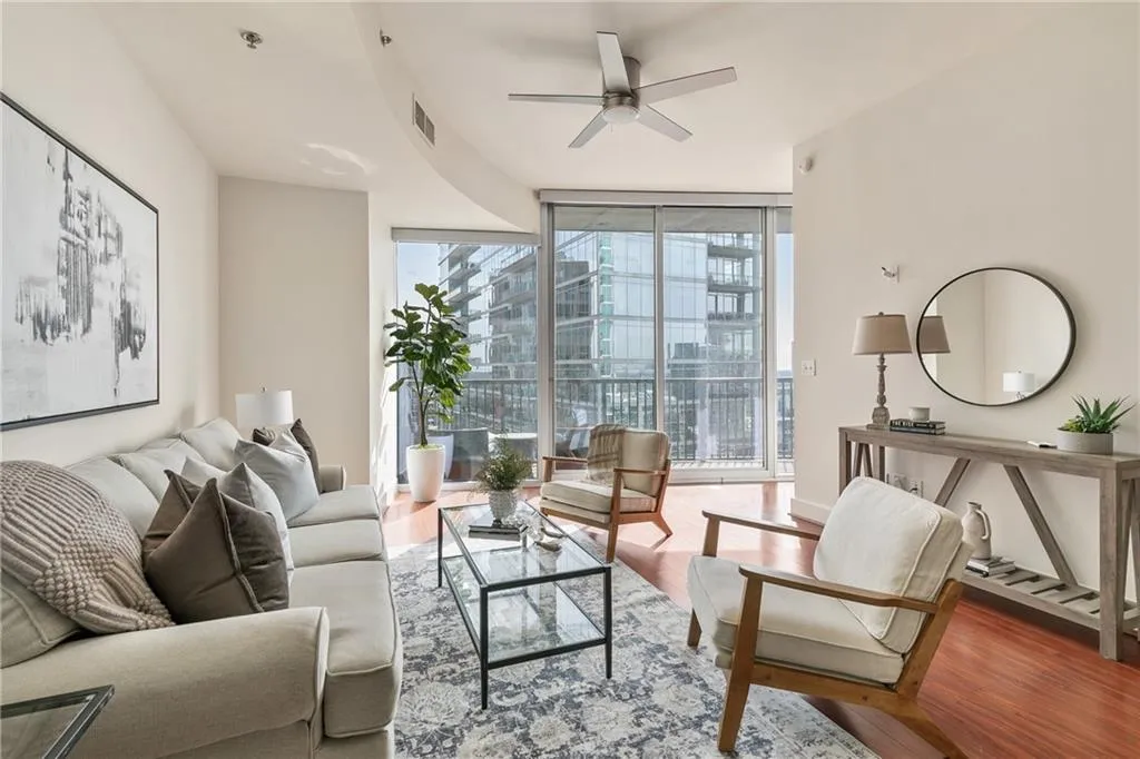 1080 Peachtree Street Unit 2406, Atlanta, Georgia 30309, 1 Bedroom Bedrooms, ,1 BathroomBathrooms,Residential,For Sale,1080 Peachtree Street Unit 2406,7518860