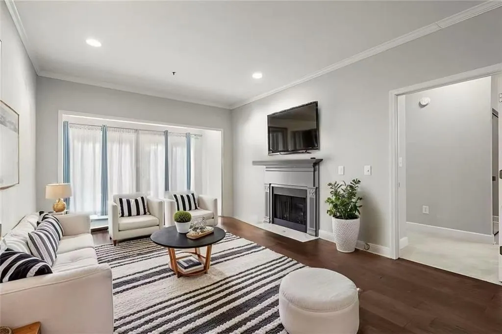 2865 Lenox Road Ne Unit 410, Atlanta, Georgia 30324, 2 Bedrooms Bedrooms, ,2 BathroomsBathrooms,Residential,For Sale,2865 Lenox Road Ne Unit 410,7520573