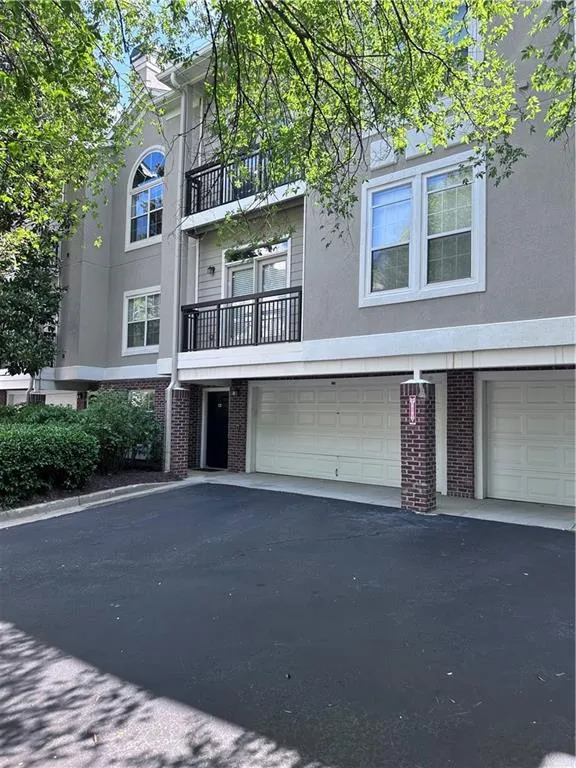 4244 River Green Drive Nw Unit 111, Atlanta, Georgia 30327, 3 Bedrooms Bedrooms, ,2 BathroomsBathrooms,Residential,For Sale,4244 River Green Drive Nw Unit 111,7522054