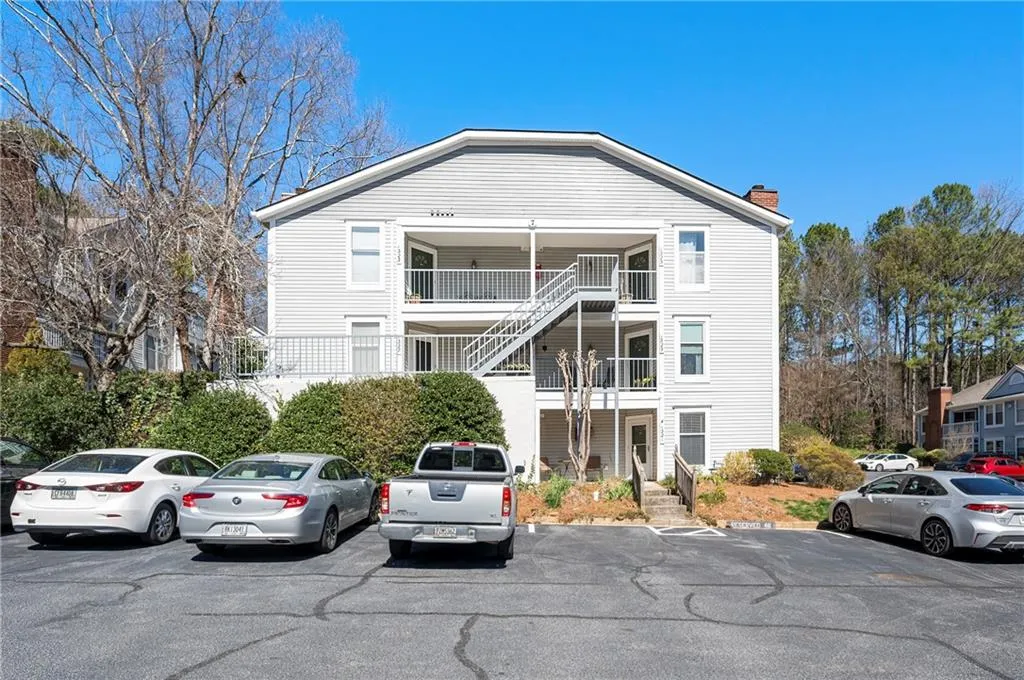1321 Keys Lake Drive Ne, Brookhaven, Georgia 30319, 1 Bedroom Bedrooms, ,1 BathroomBathrooms,Residential,For Sale,1321 Keys Lake Drive Ne,7537765