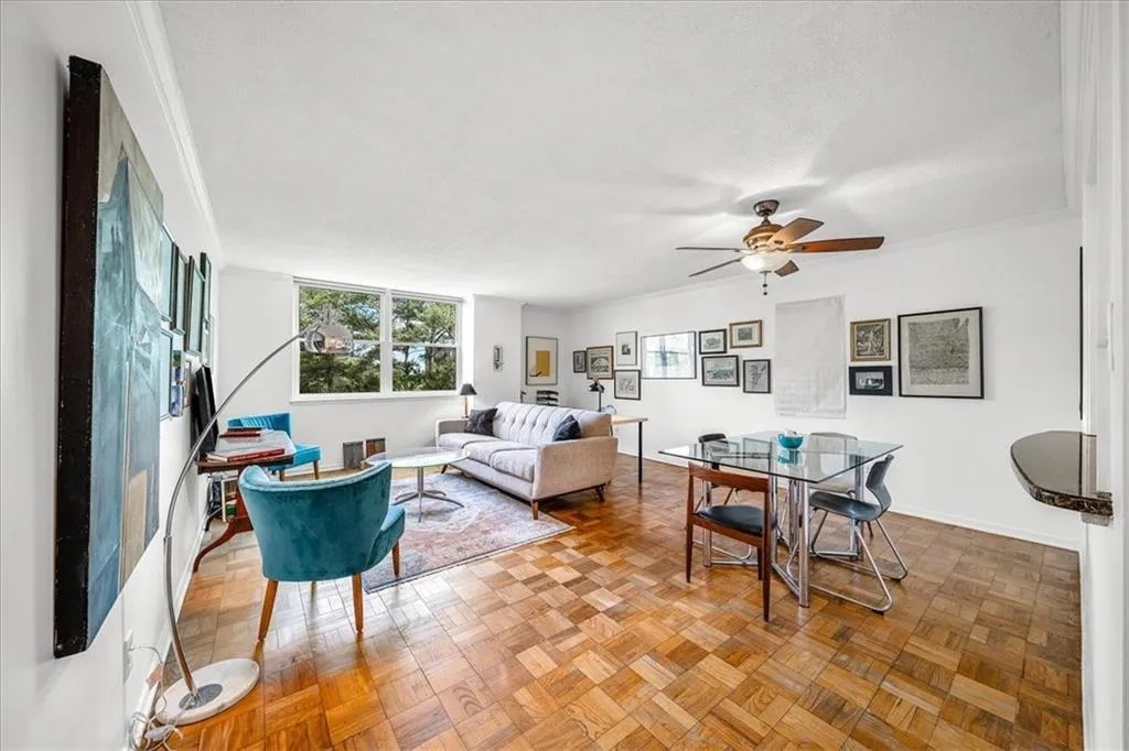 2965 Pharr Court South Nw Unit 712, Atlanta, Georgia 30305, 2 Bedrooms Bedrooms, ,2 BathroomsBathrooms,Residential,Sold,2965 Pharr Court South Nw Unit 712,7536926