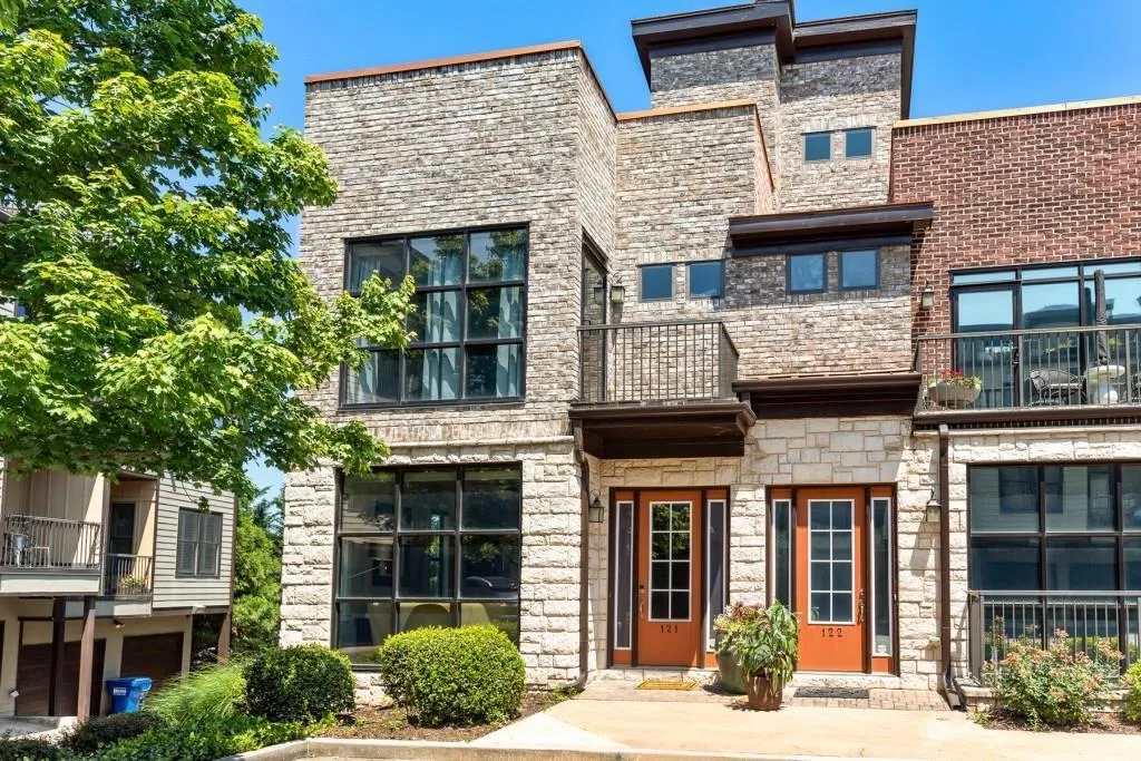 1199 Huff Road Unit 121, Atlanta, Georgia 30318, 3 Bedrooms Bedrooms, ,3 BathroomsBathrooms,Residential,For Sale,1199 Huff Road Unit 121,7541203