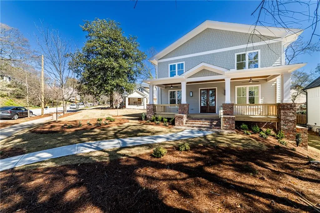 585 Sherwood Road Ne, Atlanta, Georgia 30324, 7 Bedrooms Bedrooms, ,5 BathroomsBathrooms,Residential,For Sale,585 Sherwood Road Ne,7546743