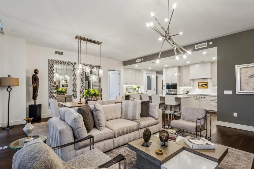 2520 Peachtree Road Unit 602, Atlanta, Georgia 30305, 2 Bedrooms Bedrooms, ,3 BathroomsBathrooms,Residential,For Sale,2520 Peachtree Road Unit 602,7547163