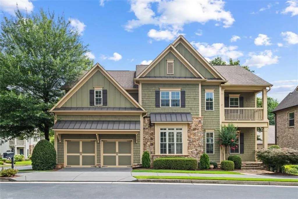 325 Valley Brook Way, Atlanta, Georgia 30342, 6 Bedrooms Bedrooms, ,5 BathroomsBathrooms,Residential,Sold,325 Valley Brook Way,7553312
