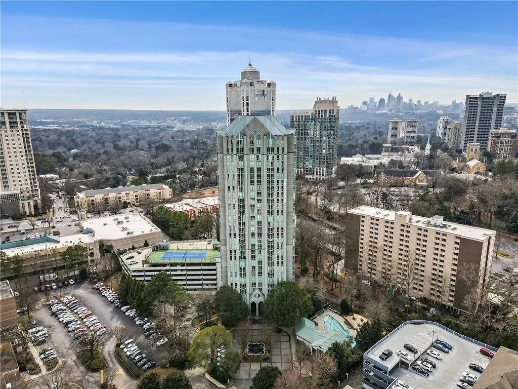 2870 Pharr Court South Nw Unit 1209, Atlanta, Georgia 30305, 1 Bedroom Bedrooms, ,1 BathroomBathrooms,Residential,For Sale,2870 Pharr Court South Nw Unit 1209,7553565
