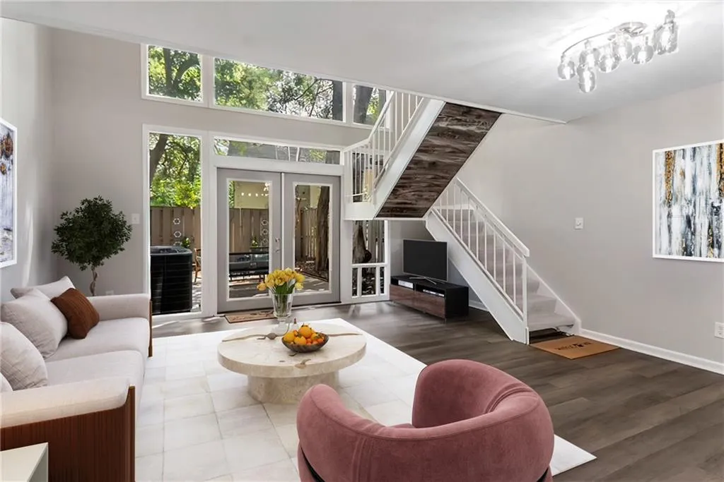 41 Cantey Place Nw, Atlanta, Georgia 30327, 1 Bedroom Bedrooms, ,1 BathroomBathrooms,Residential,Sold,41 Cantey Place Nw,7555007