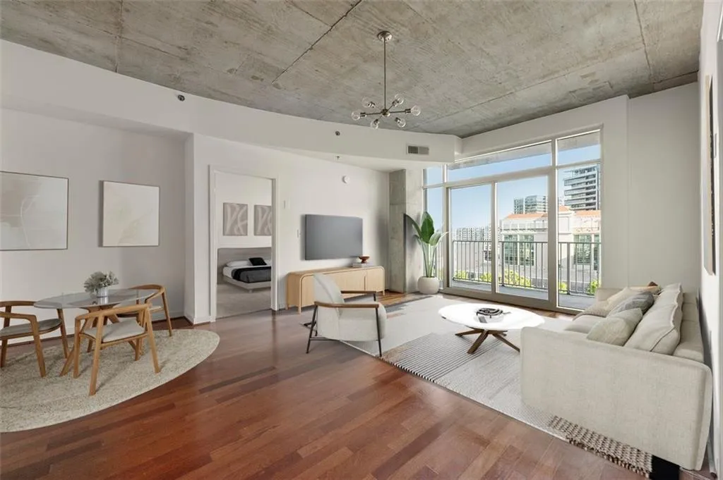 250 Pharr Road Ne Unit 905, Atlanta, Georgia 30305, 2 Bedrooms Bedrooms, ,2 BathroomsBathrooms,Residential,Sold,250 Pharr Road Ne Unit 905,7557453