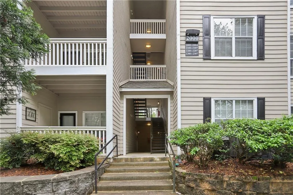 1250 Parkwood Circle Se Unit 2201, Atlanta, Georgia 30339, 2 Bedrooms Bedrooms, ,2 BathroomsBathrooms,Residential,For Sale,1250 Parkwood Circle Se Unit 2201,7556000