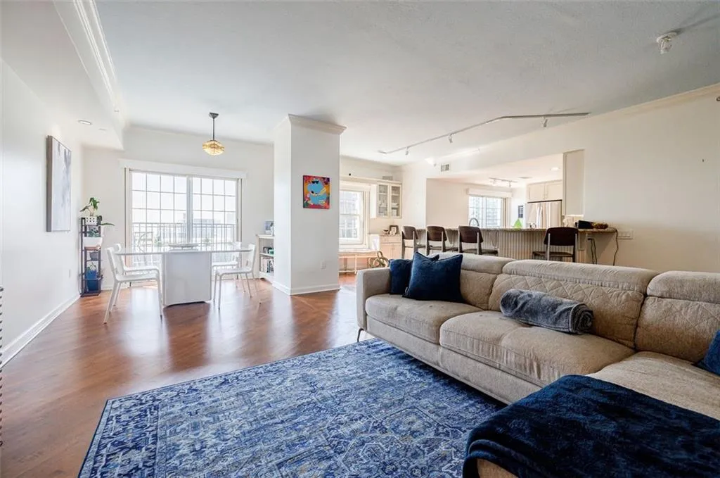 195 14th Street Ne Unit Ph206, Atlanta, Georgia 30309, 2 Bedrooms Bedrooms, ,2 BathroomsBathrooms,Residential,For Sale,195 14th Street Ne Unit Ph206,7553323