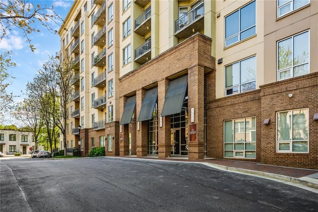 711 Cosmopolitan Drive Ne Unit 213, Atlanta, Georgia 30324, 2 Bedrooms Bedrooms, ,2 BathroomsBathrooms,Residential,For Sale,711 Cosmopolitan Drive Ne Unit 213,7556164