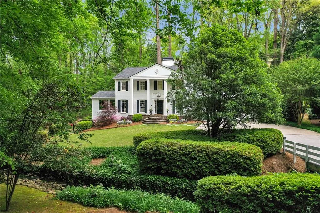 2562 Red Valley Road, Atlanta, Georgia 30305, 5 Bedrooms Bedrooms, ,4 BathroomsBathrooms,Residential,Sold,2562 Red Valley Road,7559497