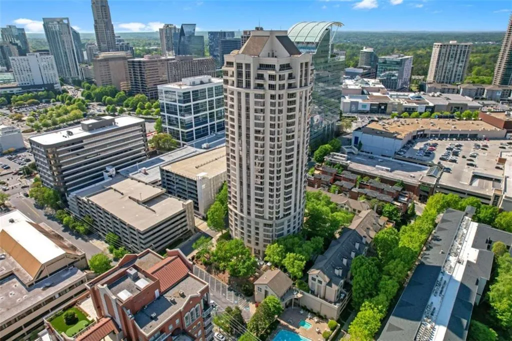 3475 Oak Valley Road Unit 660, Atlanta, Georgia 30326, 2 Bedrooms Bedrooms, ,2 BathroomsBathrooms,Residential,For Sale,3475 Oak Valley Road Unit 660,7562217