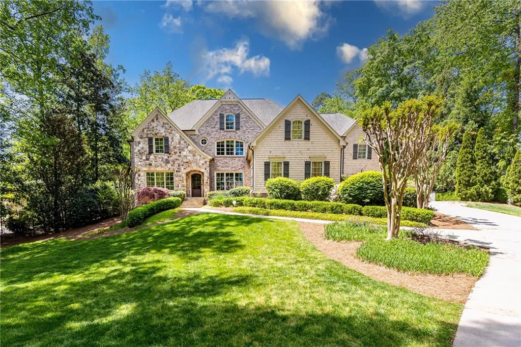 5178 S Trimble Road, Atlanta, Georgia 30342, 6 Bedrooms Bedrooms, ,6 BathroomsBathrooms,Residential,For Sale,5178 S Trimble Road,7560758