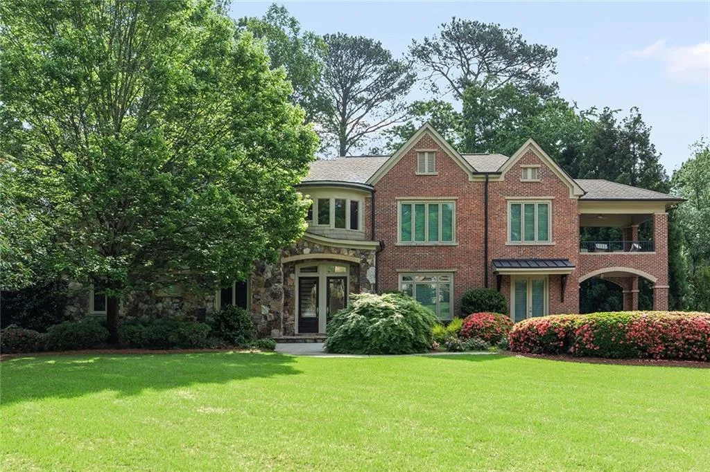 4835 Merlendale Court, Atlanta, Georgia 30327, 7 Bedrooms Bedrooms, ,7 BathroomsBathrooms,Residential,For Sale,4835 Merlendale Court,7567233