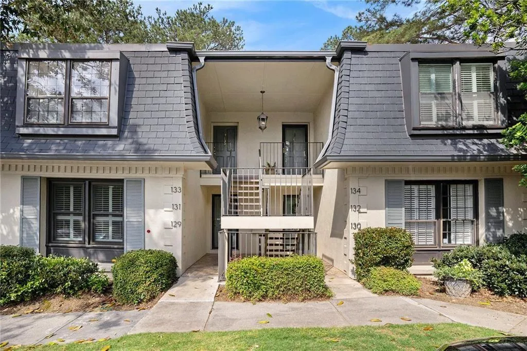 133 Maison Place Nw, Atlanta, Georgia 30327, 2 Bedrooms Bedrooms, ,1 BathroomBathrooms,Residential,For Sale,133 Maison Place Nw,7568417