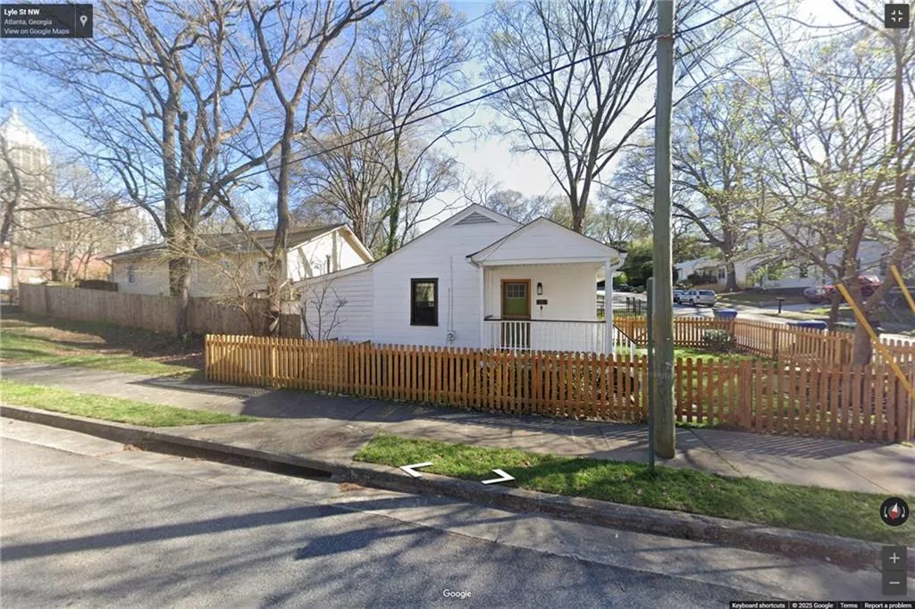 1267 Lyle Place Nw, Atlanta, Georgia 30318, ,Residential Income,For Sale,1267 Lyle Place Nw,7570774