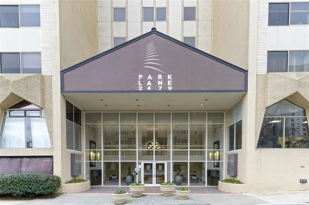 2479 Peachtree Road Unit 601, Atlanta, Georgia 30305, 1 Bedroom Bedrooms, ,1 BathroomBathrooms,Residential,For Sale,2479 Peachtree Road Unit 601,7571070