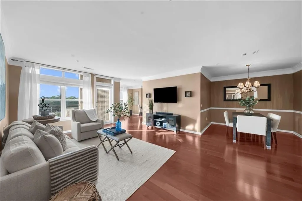3334 Peachtree Road Ne Unit 608, Atlanta, Georgia 30326, 2 Bedrooms Bedrooms, ,2 BathroomsBathrooms,Residential,For Sale,3334 Peachtree Road Ne Unit 608,7571926