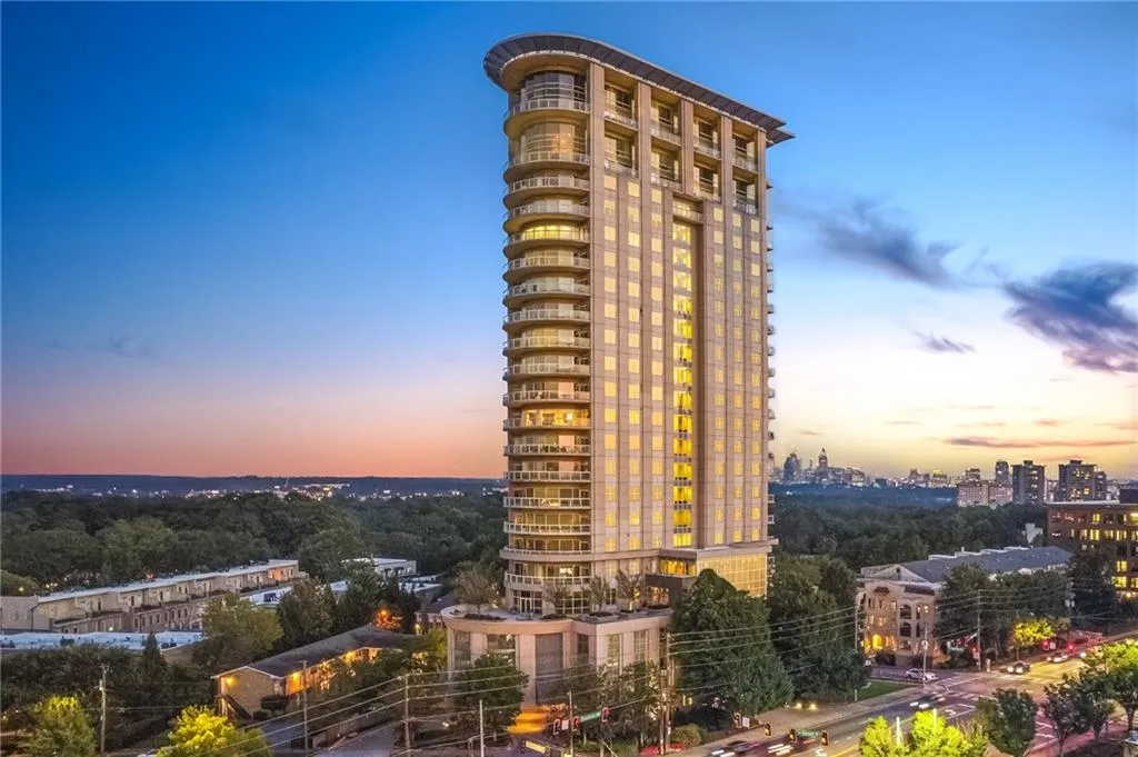 2881 Peachtree Road Ne Unit 2304, Atlanta, Georgia 30305, 3 Bedrooms Bedrooms, ,2 BathroomsBathrooms,Residential,For Sale,2881 Peachtree Road Ne Unit 2304,7571932