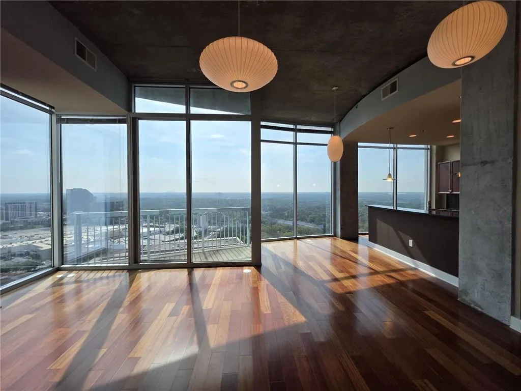 3324 Peachtree Road Ne Unit 3001, Atlanta, Georgia 30326, 2 Bedrooms Bedrooms, ,2 BathroomsBathrooms,Residential,For Sale,3324 Peachtree Road Ne Unit 3001,7573544