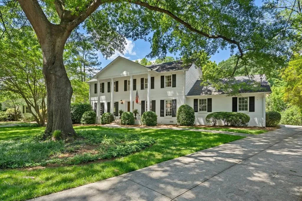 2580 Hyde Manor Drive, Atlanta, Georgia 30327, 4 Bedrooms Bedrooms, ,2 BathroomsBathrooms,Residential,Sold,2580 Hyde Manor Drive,7575269