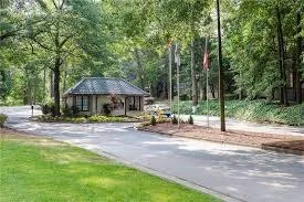 102 Adrian Place Nw, Atlanta, Georgia 30327, 2 Bedrooms Bedrooms, ,2 BathroomsBathrooms,Residential,For Sale,102 Adrian Place Nw,7557177