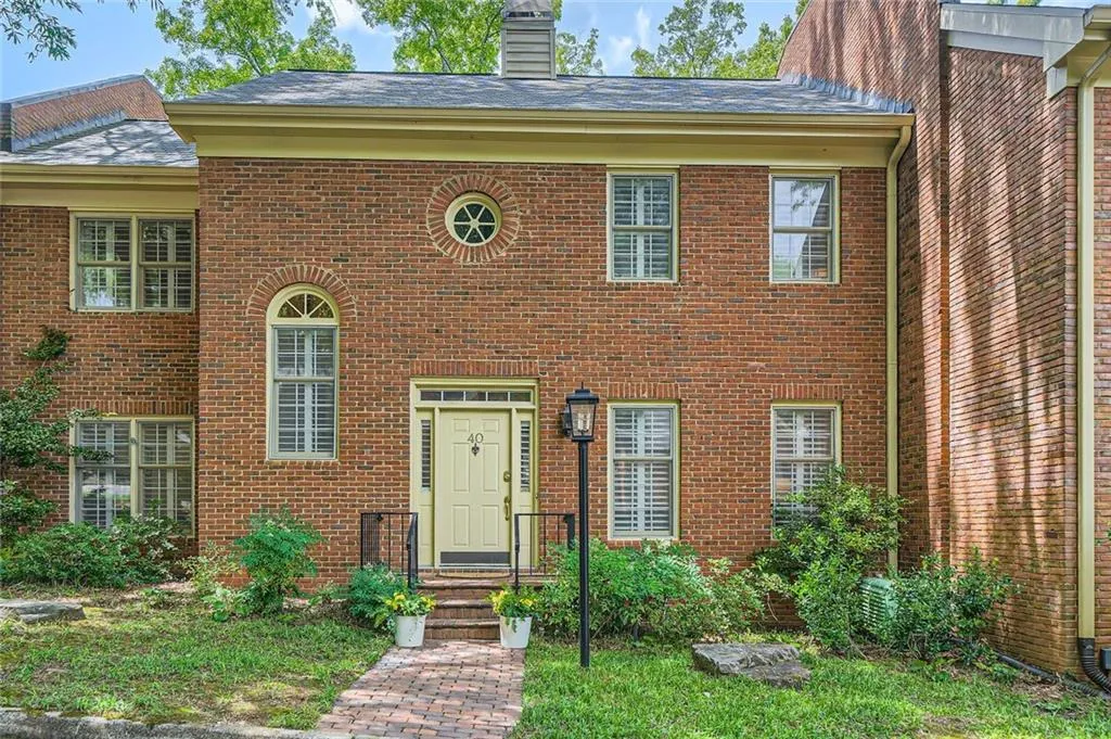 40 Ivy Chase Ne, Atlanta, Georgia 30342, 3 Bedrooms Bedrooms, ,2 BathroomsBathrooms,Residential,For Sale,40 Ivy Chase Ne,7578326
