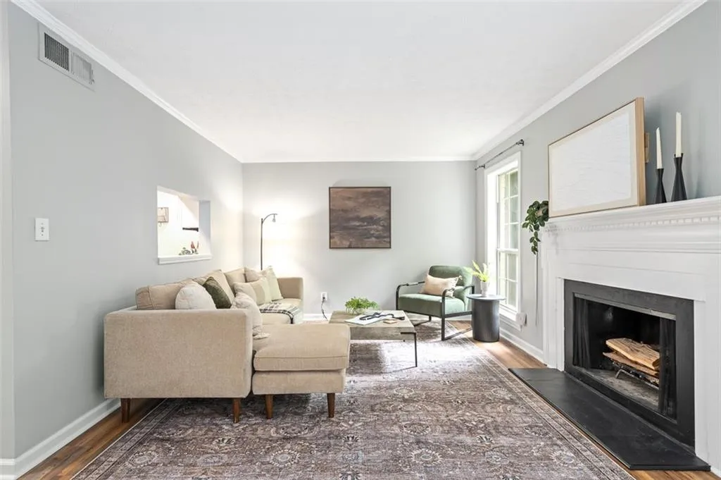3663 Essex Avenue Unit 29, Atlanta, Georgia 30339, 3 Bedrooms Bedrooms, ,2 BathroomsBathrooms,Residential,For Sale,3663 Essex Avenue Unit 29,7579130
