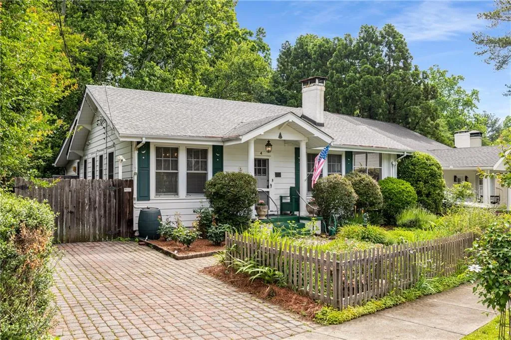 4 Arc Way Ne, Atlanta, Georgia 30305, 2 Bedrooms Bedrooms, ,2 BathroomsBathrooms,Residential,Sold,4 Arc Way Ne,7558221