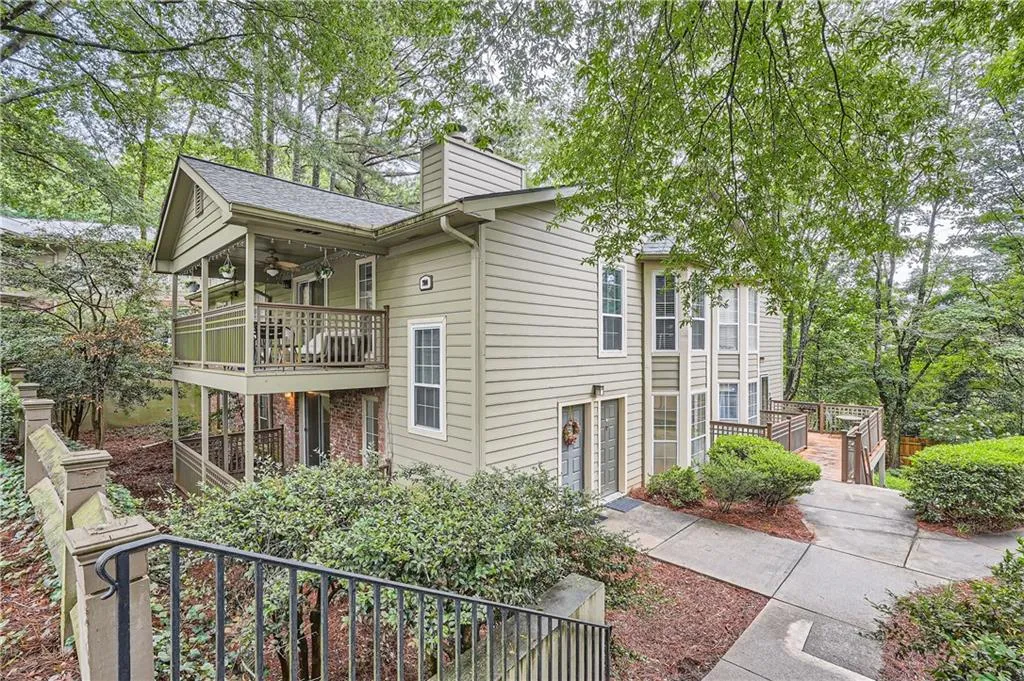 2901 Lenox Road Unit 702, Atlanta, Georgia 30324, 2 Bedrooms Bedrooms, ,2 BathroomsBathrooms,Residential,For Sale,2901 Lenox Road Unit 702,7583703