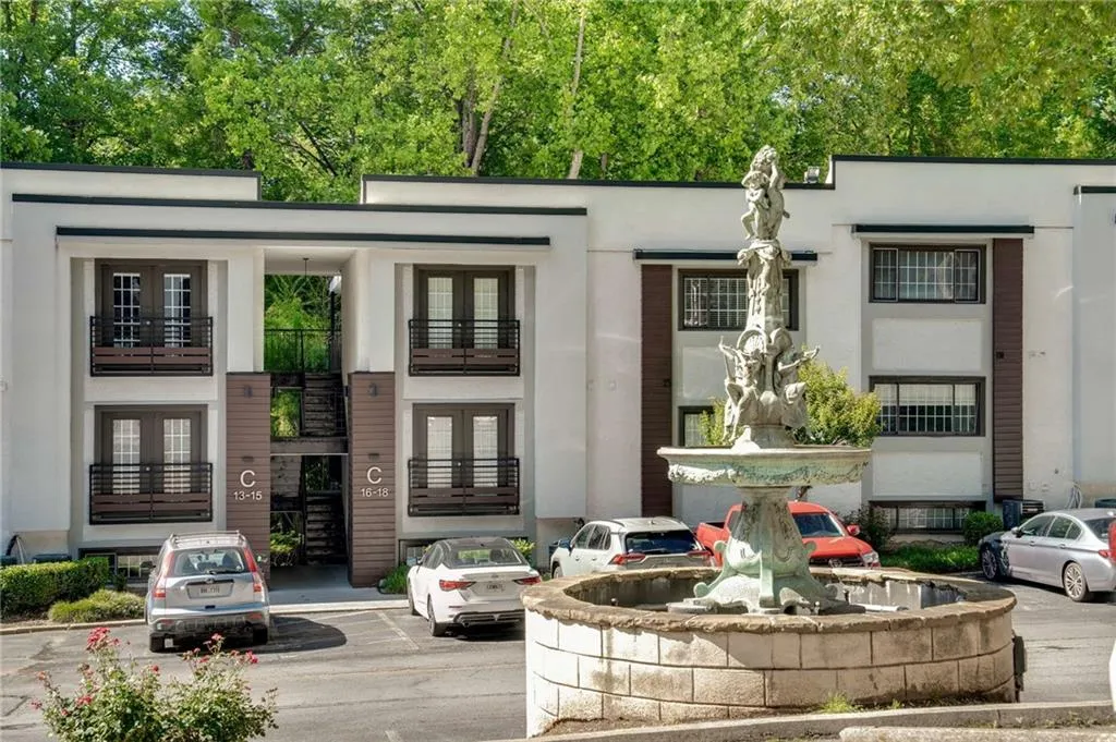 1445 Monroe Drive Ne Unit C13, Atlanta, Georgia 30324, 2 Bedrooms Bedrooms, ,2 BathroomsBathrooms,Residential,Sold,1445 Monroe Drive Ne Unit C13,7584557