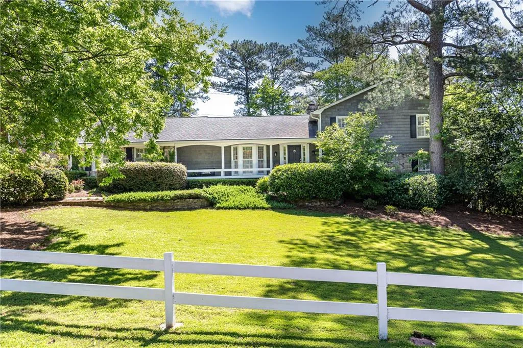 3099 Farmington Drive Se, Atlanta, Georgia 30339, 4 Bedrooms Bedrooms, ,3 BathroomsBathrooms,Residential,For Sale,3099 Farmington Drive Se,7584530