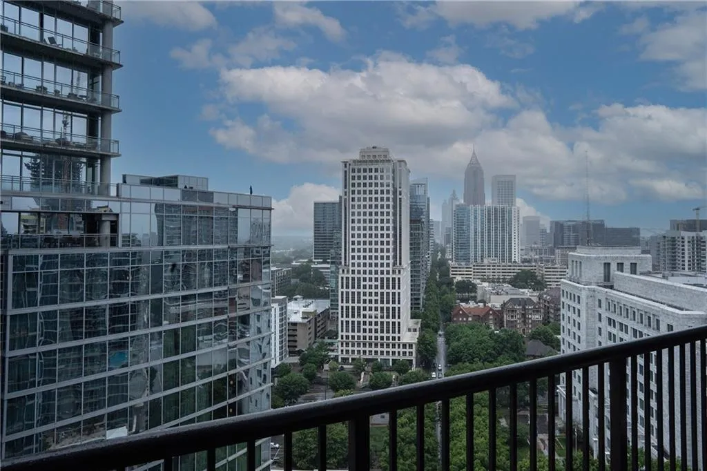 1080 Peachtree Street Ne Unit 2108, Atlanta, Georgia 30309, 1 Bedroom Bedrooms, ,1 BathroomBathrooms,Residential,For Sale,1080 Peachtree Street Ne Unit 2108,7523397
