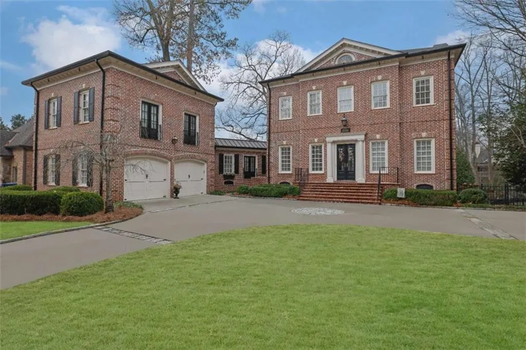 4084 Peachtree Dunwoody Road, Atlanta, Georgia 30342, 5 Bedrooms Bedrooms, ,5 BathroomsBathrooms,Residential,For Sale,4084 Peachtree Dunwoody Road,7587762