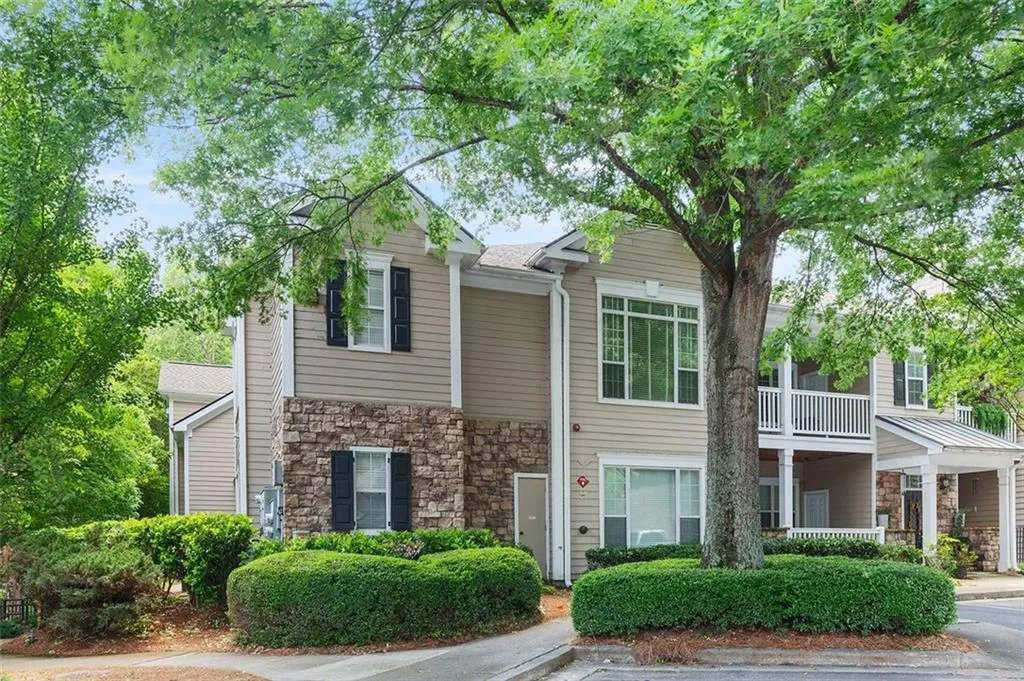 2400 Cumberland Parkway Se Unit 613, Atlanta, Georgia 30339, 2 Bedrooms Bedrooms, ,2 BathroomsBathrooms,Residential,For Sale,2400 Cumberland Parkway Se Unit 613,7587967