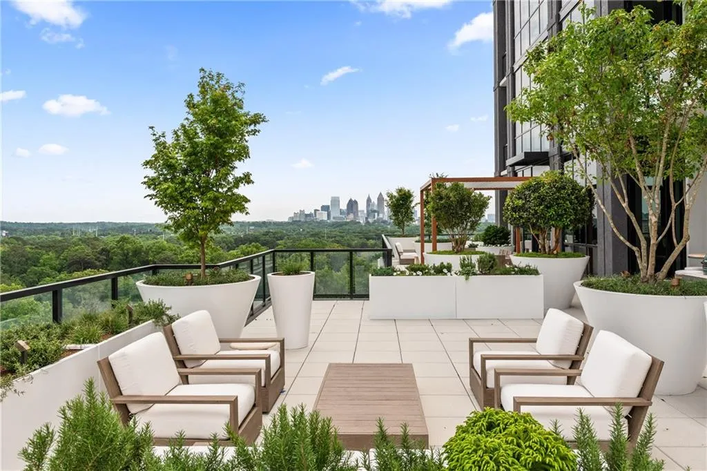 2425 Peachtree Road Ne Unit 1503, Atlanta, Georgia 30305, 3 Bedrooms Bedrooms, ,3 BathroomsBathrooms,Residential,For Sale,2425 Peachtree Road Ne Unit 1503,7587044