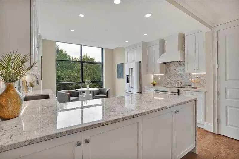 750 Park Avenue Ne Unit 6e, Atlanta, Georgia 30326, 2 Bedrooms Bedrooms, ,2 BathroomsBathrooms,Residential,For Sale,750 Park Avenue Ne Unit 6e,7591468