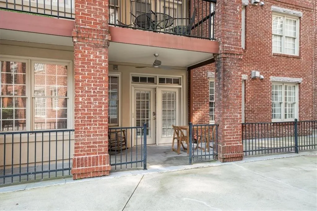 1735 Peachtree Street Ne Unit 117, Atlanta, Georgia 30309, 2 Bedrooms Bedrooms, ,1 BathroomBathrooms,Residential,For Sale,1735 Peachtree Street Ne Unit 117,7591024