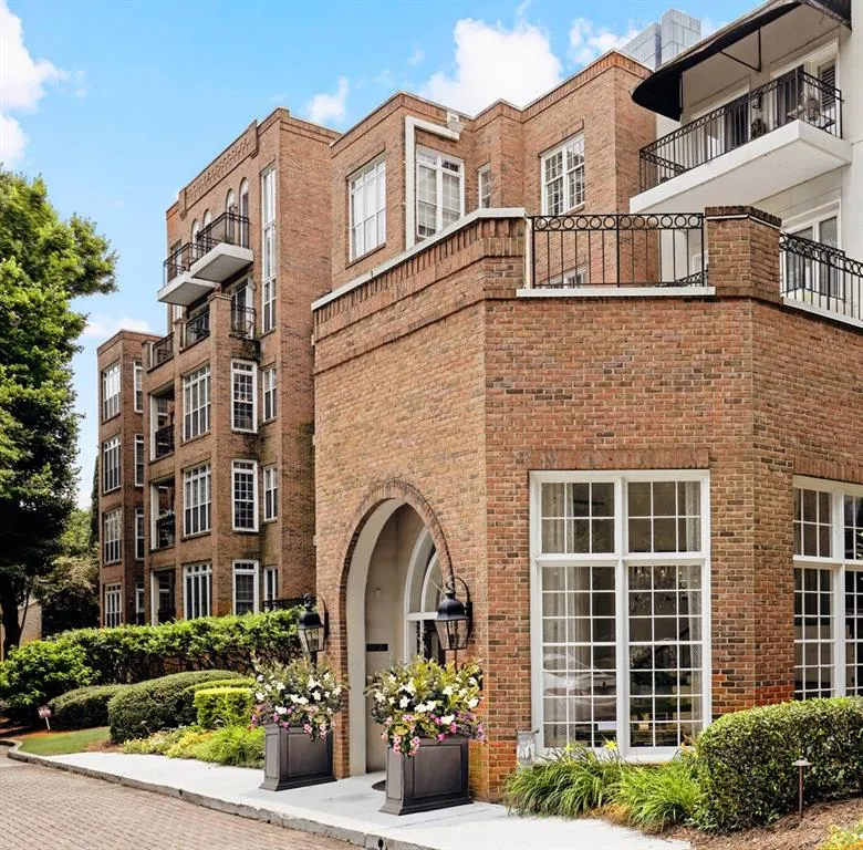 175 15th Street Ne Unit 410, Atlanta, Georgia 30309, 2 Bedrooms Bedrooms, ,2 BathroomsBathrooms,Residential,For Sale,175 15th Street Ne Unit 410,7586075