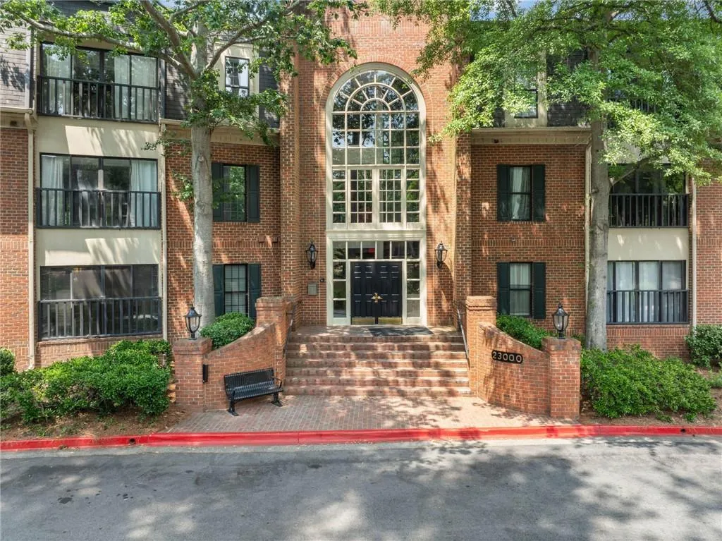 23307 Plantation Drive Ne, Atlanta, Georgia 30324, 2 Bedrooms Bedrooms, ,2 BathroomsBathrooms,Residential,For Sale,23307 Plantation Drive Ne,7591523